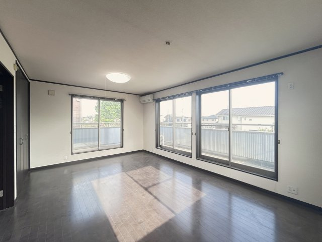 壬生町大師町　中古住宅の洋室