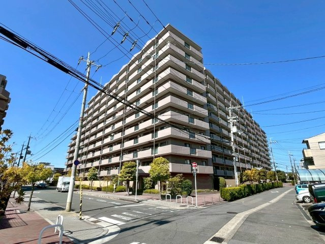 【ReDream】ファミールハイツ京都伏見ステージ1の外観|◆⇒詳しい資料のご請求・物件見学のご依頼はページ内【無料資料請求する】・【見学予約する】ボタンへ♪

現地（2026年3月）撮影