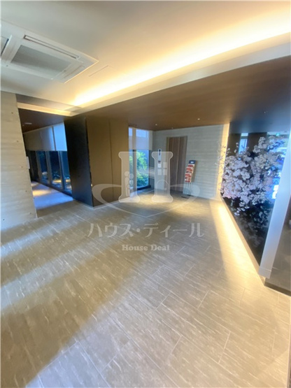 【ロビー】 | Brillia ist 赤羽 | 建物の内部です