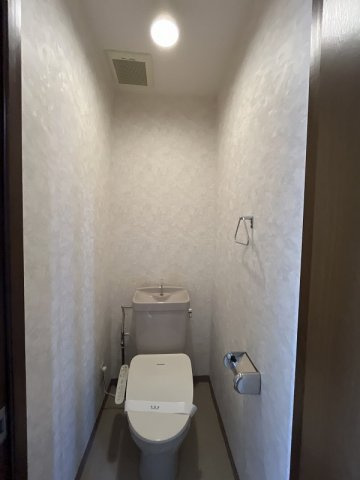 サンパレスのトイレ|シンプルで使いやすいトイレです
