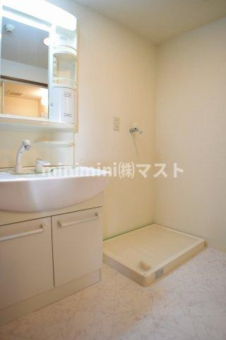 グランファミールさくらがわの洗面所|別号室参考写真