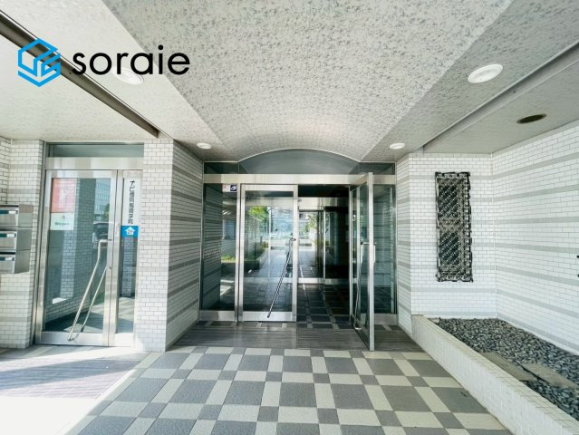 ブリランテ飯能　中古マンションのエントランス|4月25日撮影