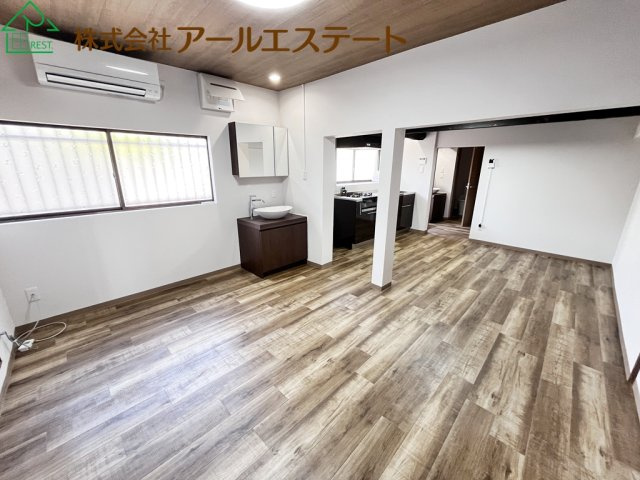 姫路市飾東町豊国　中古戸建の居間・リビング