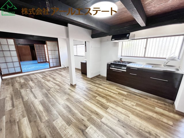 姫路市飾東町豊国　中古戸建の居間・リビング