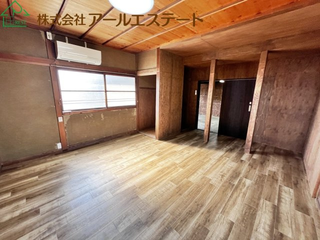 姫路市飾東町豊国　中古戸建の洋室