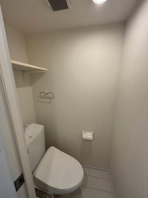 【トイレ】 | ホワイトセラス | トイレです