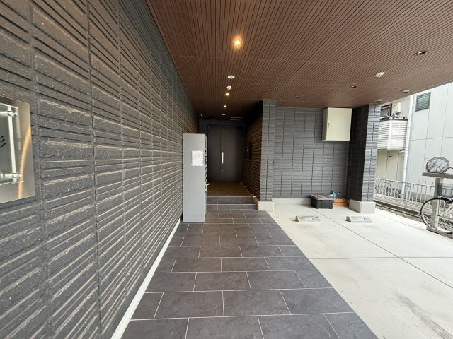 ホワイトメゾン御影中町の駐車場
