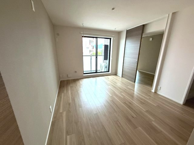 ホワイトメゾン御影中町の居間・リビング