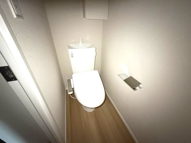 ホワイトメゾン御影中町のトイレ