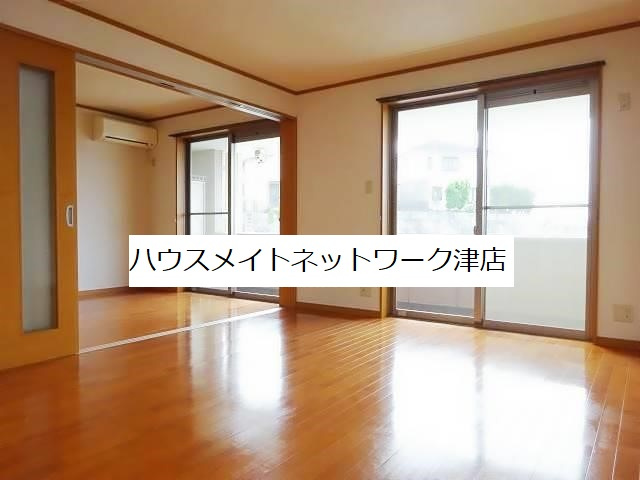 メルクリウスの居間・リビング