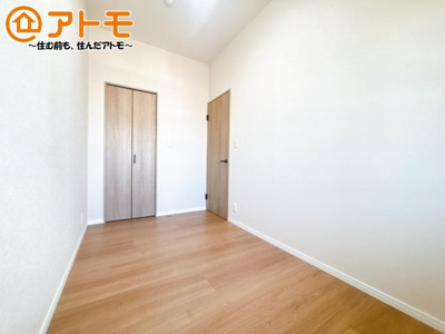 【子供部屋】 | ナティ沼津　中古マンション | 収納豊富な洋室は使い勝手良好です！