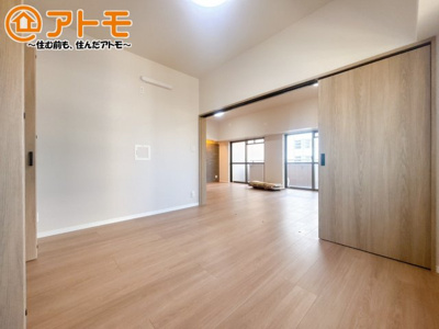 【子供部屋】 | ナティ沼津　中古マンション | 広々使える収納付きの洋室です♪