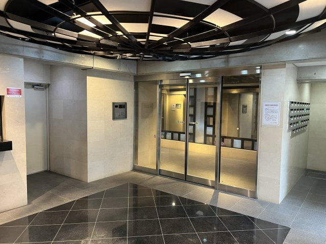 【エントランス】