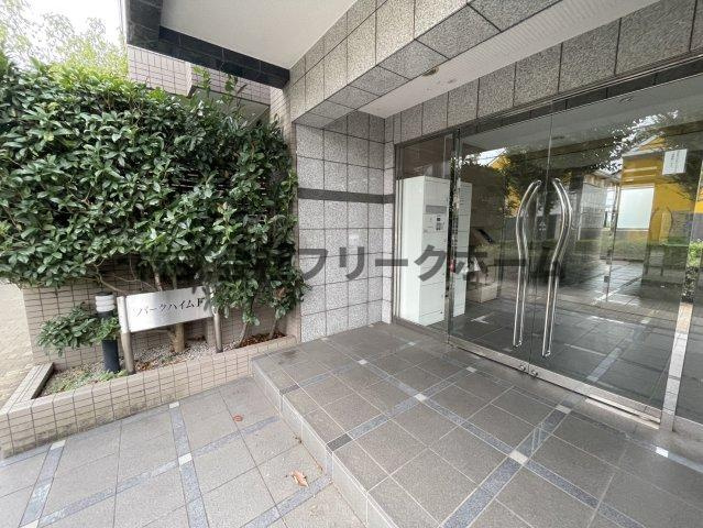 小金井市中町２丁目の賃貸マンションのエントランス