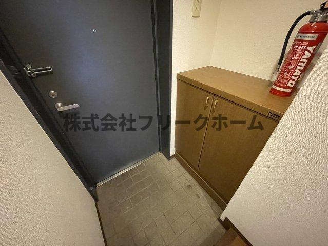 小金井市中町２丁目の賃貸マンションの玄関