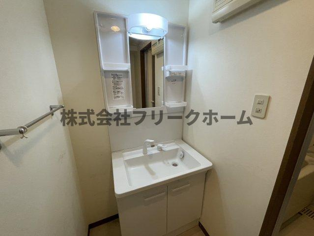 小金井市中町２丁目の賃貸マンションの洗面所