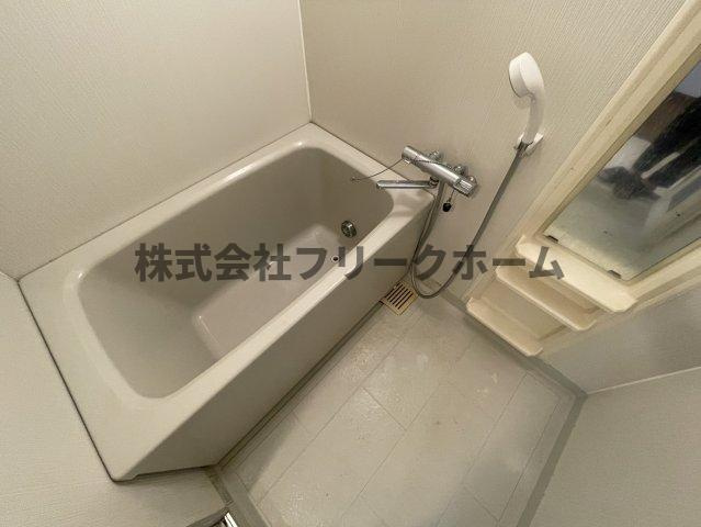 小金井市中町２丁目の賃貸マンションの浴室