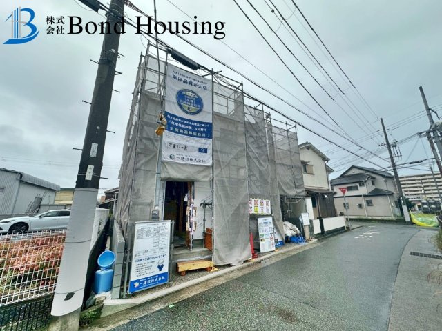 近隣商業施設充実　大久保町西脇5期　新築限定1棟の前面道路含む現地写真