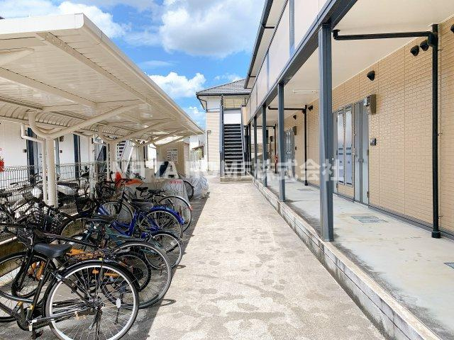 マルベリーズのその他共用部分|屋根付きの駐輪場は無料です★