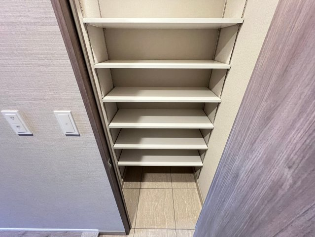 RJRプレシア南堀江の収納