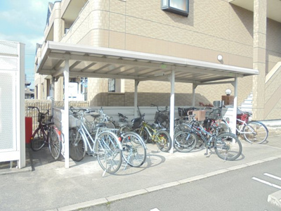 【その他共用部分】 | ベル・グラース | 屋根付駐輪場