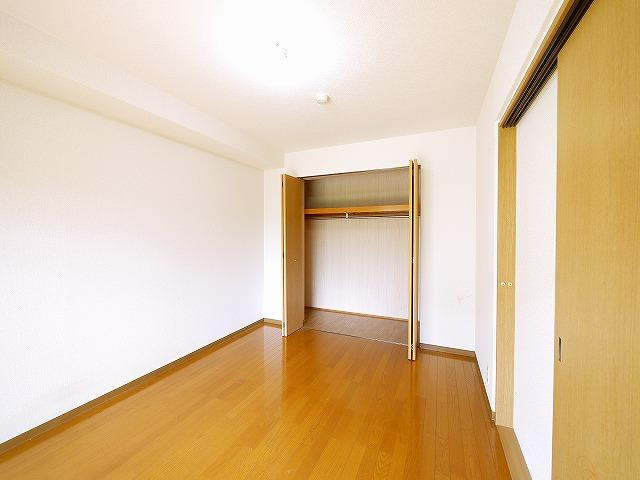 プライムガーデンの洋室|個人の部屋や寝室として使える洋室です