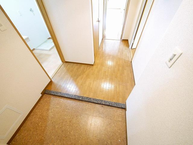 プライムガーデンの玄関|シンプルで使いやすい玄関です