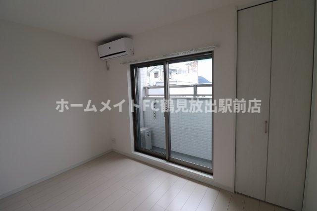 東大阪市稲田上町１丁目のアパートの洋室