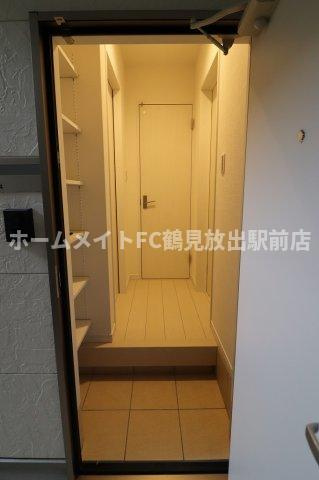 東大阪市稲田上町１丁目のアパートの玄関