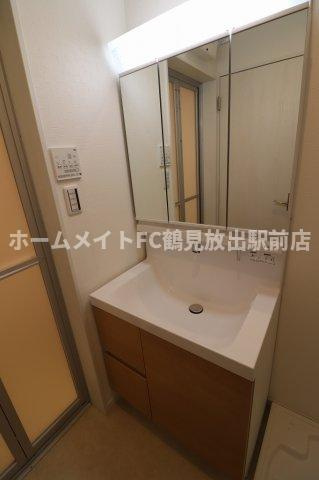 東大阪市稲田上町１丁目のアパートの洗面所