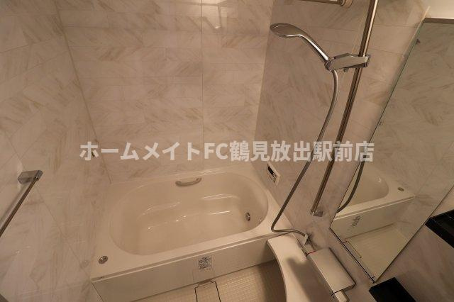 東大阪市稲田上町１丁目のアパートの浴室