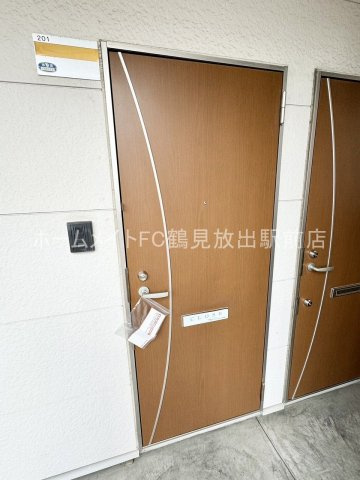 東大阪市西堤西のアパートの玄関