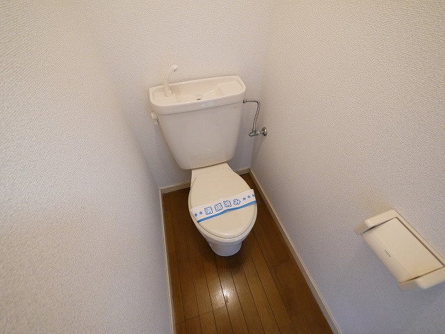 エスポワール（西旭ケ丘）のトイレ|ゆったりとした空間のトイレです