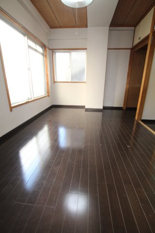 【居間・リビング】