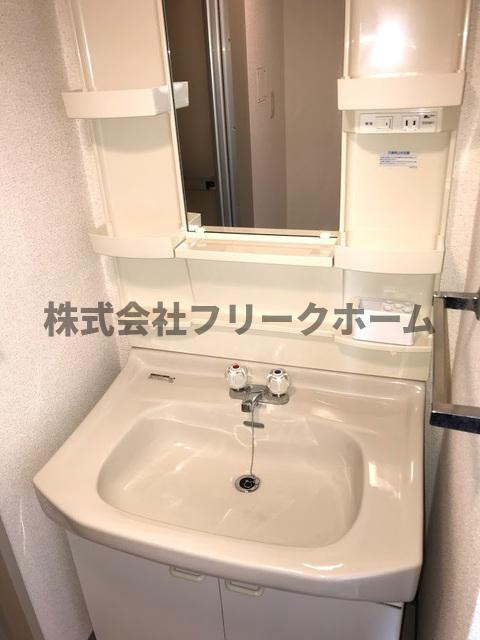 小金井市梶野町４丁目の賃貸マンションの洗面所