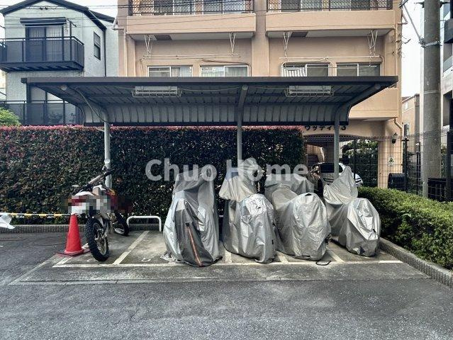 レーベンリグアーレ東京ラ・トーレの駐車場|【バイク置場】最新の空き状況や費用などの詳細は担当スタッフまでお問い合わせください。