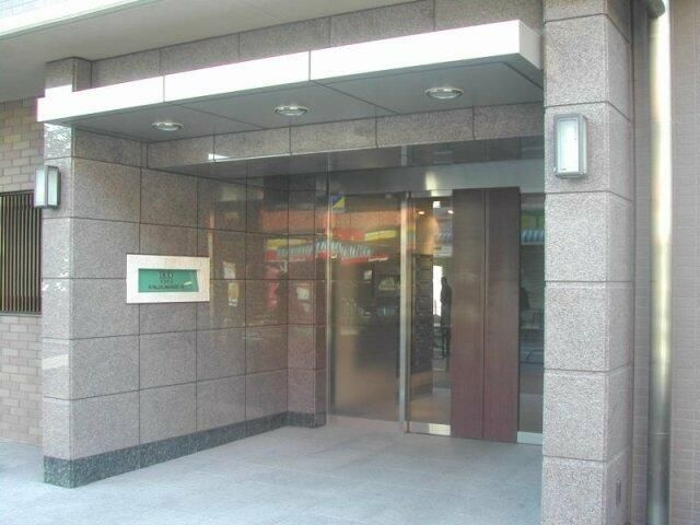 日神デュオステージ新宿中落合のエントランス