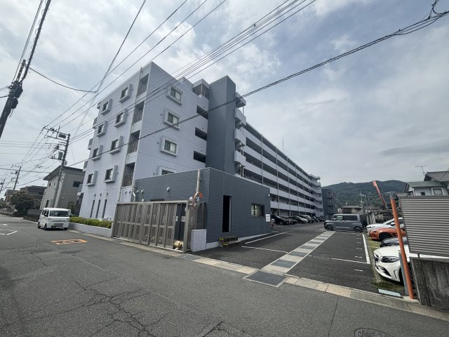 エンブルエバー富士松岡の外観