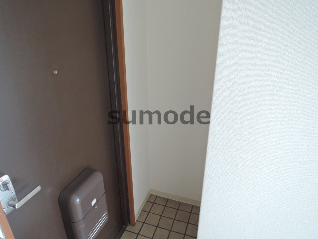 高槻市芥川町４丁目の賃貸マンションの収納
