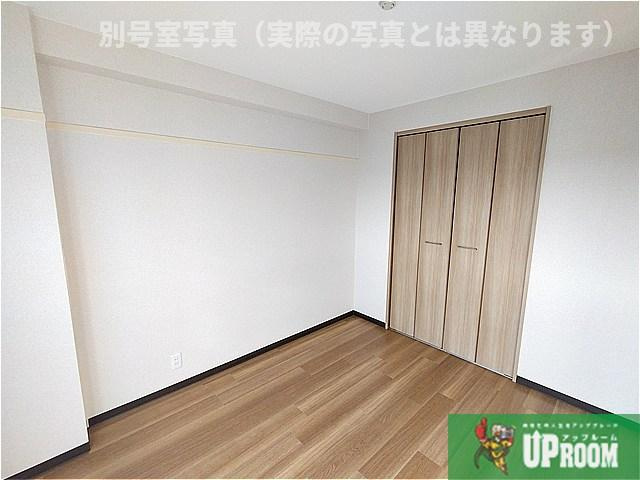 第一秋善ビルの洋室