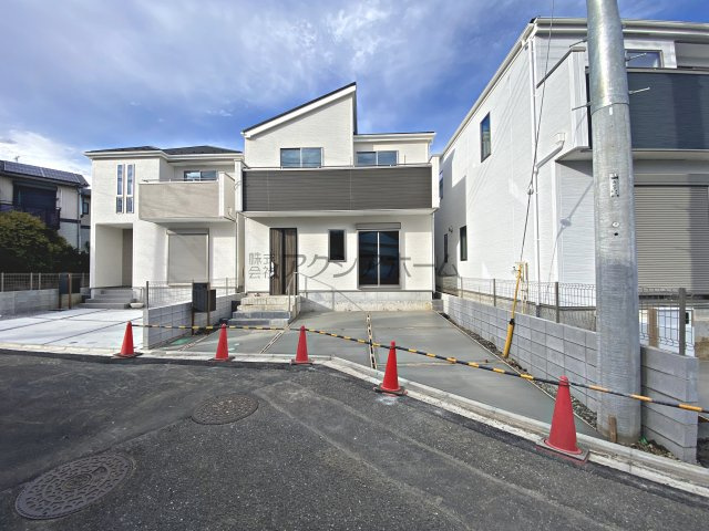 所沢市山口・全4棟　新築一戸建　2号棟　～LDK17帖～の外観|建物完成しました！この機会にぜひ一度ご覧くださいませ！
