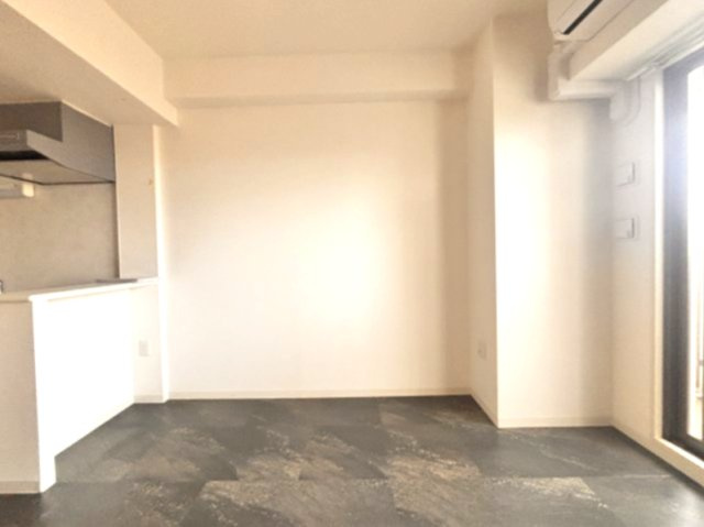 ONLYONE灘南通の居間・リビング