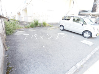【駐車場】