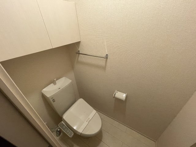 WARABIのトイレ|シャワー付き暖房便座