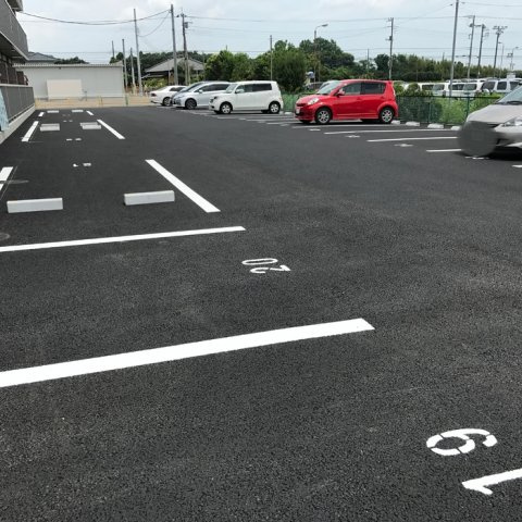 WARABIの駐車場|駐車場