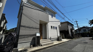 【前面道路含む現地写真】 | 千葉市稲毛区穴川２丁目中古戸建　JR総武・中央緩行線『西千葉駅』 | 会話が弾むリビング、料理が愉しくなるキッチン、明日への活力を養うベッドルーム。家はただ生活する場ではなく、暮らしを愉しく、快適にする場所。四季を通じて自然と触れ合えるスポットが周辺には盛りだくさん！！