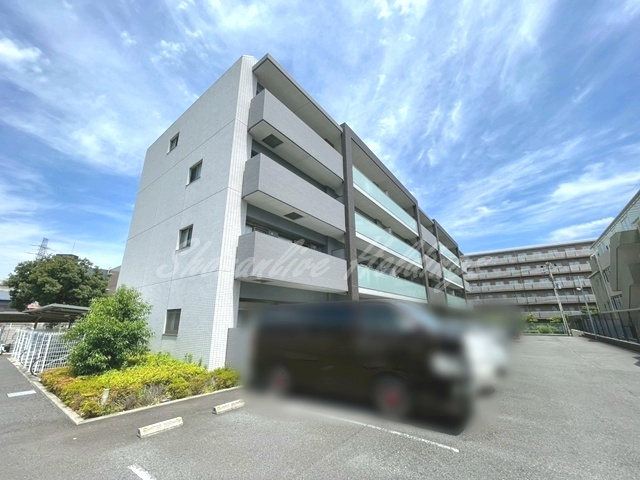 シャルム新横浜の外観