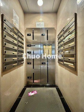 本所吾妻橋アムフラットの設備|【宅配ボックス】在宅時・不在時に関わらず、居住者の代わりに非対面で宅配物を受け取ってくれる便利な設備です。わかりやすくご説明致しますので見学時にはお部屋だけではなく共用部分もぜひチェックしてください。