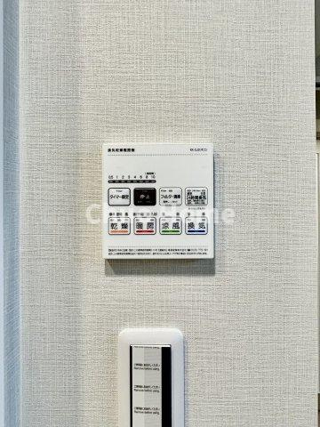 本所吾妻橋アムフラットの内装|【浴室乾燥機】暖房・冷風・換気・乾燥が可能です。毎日を快適に過ごせるうれしい機能が揃っています。雨の日の洗濯物も安心です。