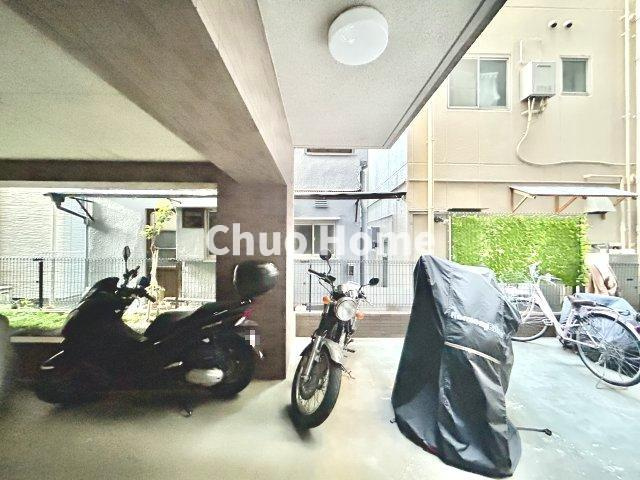 本所吾妻橋アムフラットの駐車場|【バイク置場】最新の空き状況や費用などの詳細は担当スタッフまでお問い合わせください。